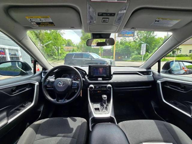 2021 Toyota RAV4 LE