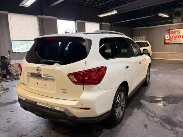 2018 Nissan Pathfinder SV