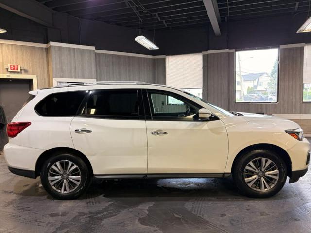 2018 Nissan Pathfinder SV
