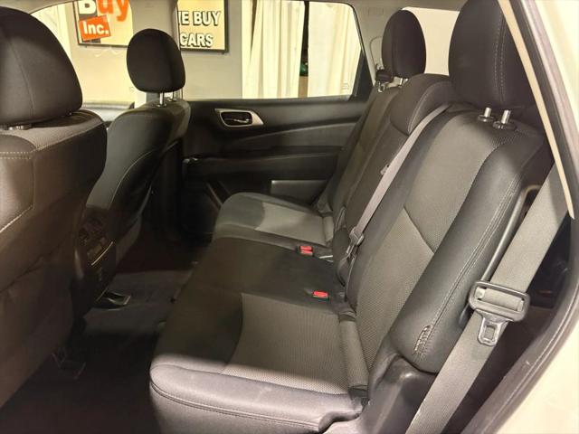 2018 Nissan Pathfinder SV