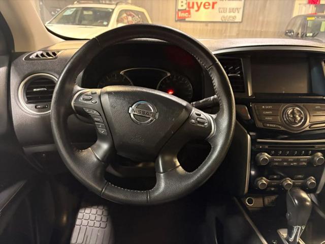 2018 Nissan Pathfinder SV