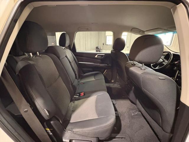 2018 Nissan Pathfinder SV