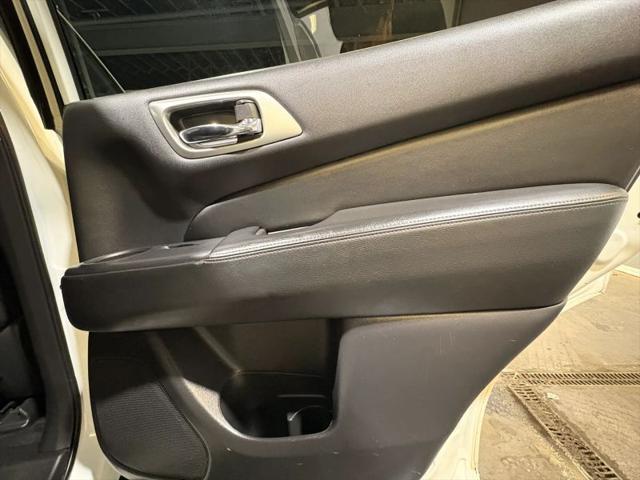2018 Nissan Pathfinder SV