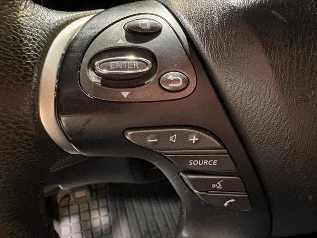 2018 Nissan Pathfinder SV