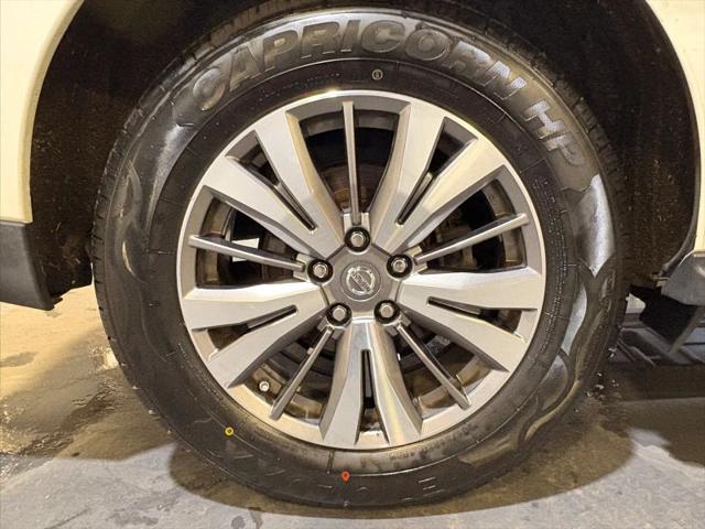 2018 Nissan Pathfinder SV
