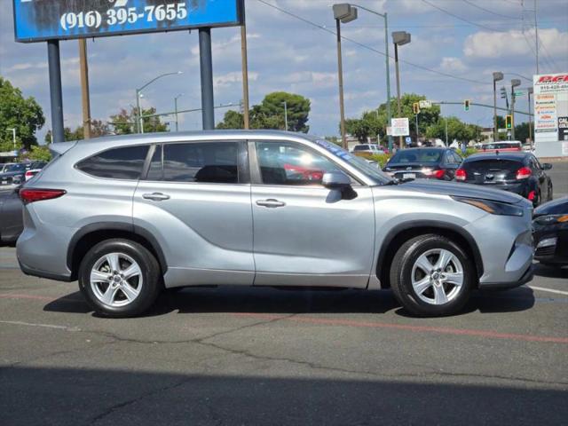 2023 Toyota Highlander LE