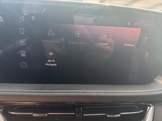2024 Buick NV Avenir FWD