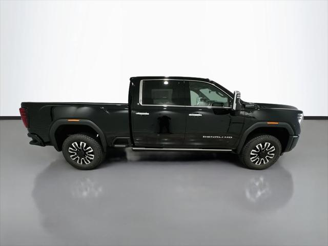 2026 GMC Sierra 2500HD Crew Cab, Standard Bed, Denali Ultimate, 4WD
