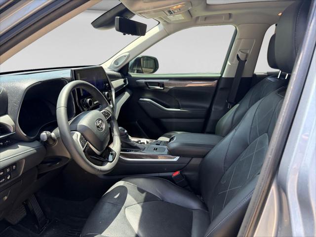 2023 Toyota Highlander Platinum
