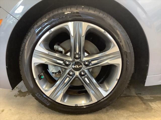 2024 Kia K5 EX