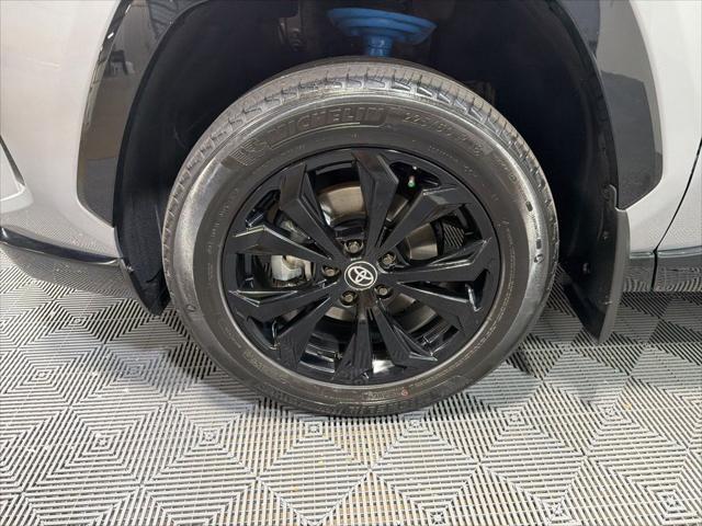 2024 Toyota RAV4 Hybrid SE