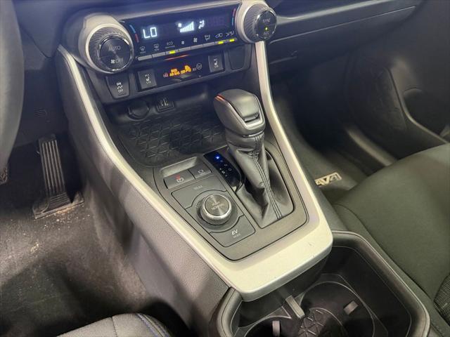 2024 Toyota RAV4 Hybrid SE