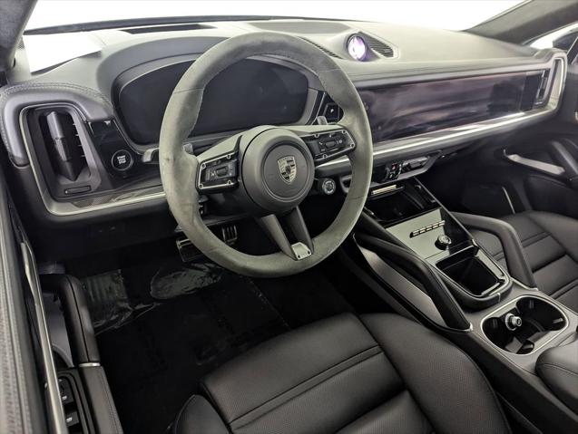 2025 Porsche Cayenne E-Hybrid Turbo