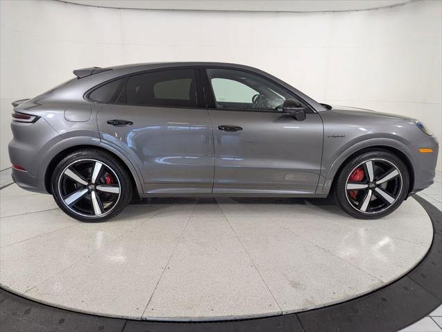 2025 Porsche Cayenne E-Hybrid Turbo