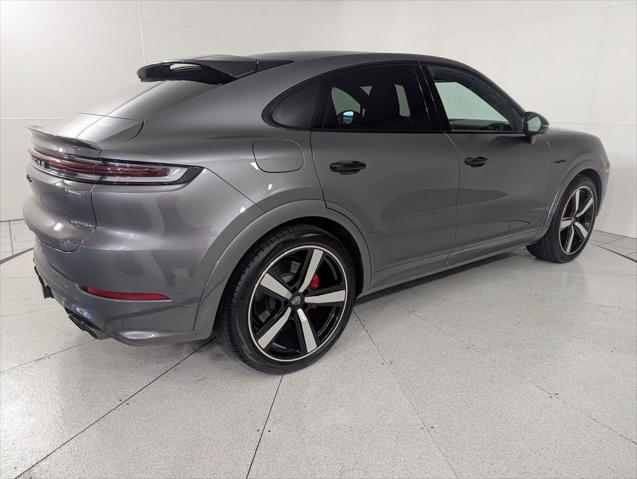 2025 Porsche Cayenne E-Hybrid Turbo