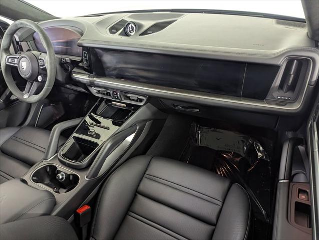 2025 Porsche Cayenne E-Hybrid Turbo