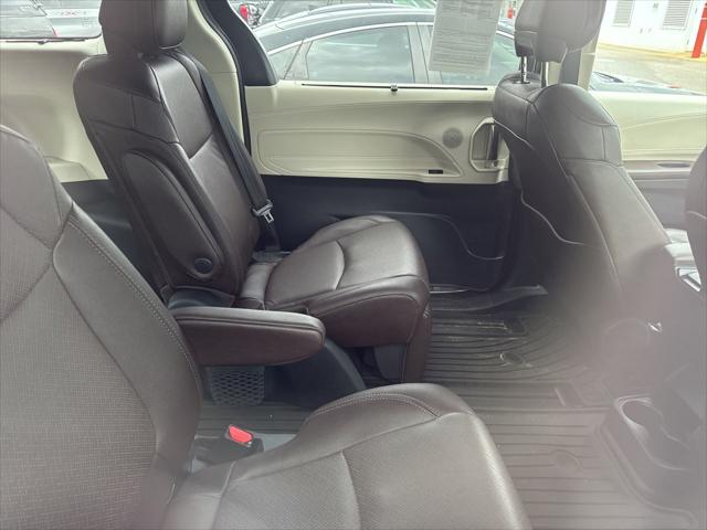 2021 Toyota Sienna Platinum
