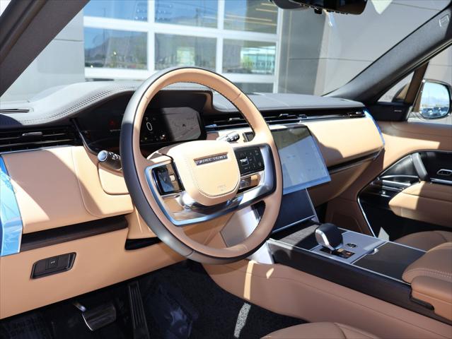 2026 Land Rover Range Rover P530 SE 7 Seat