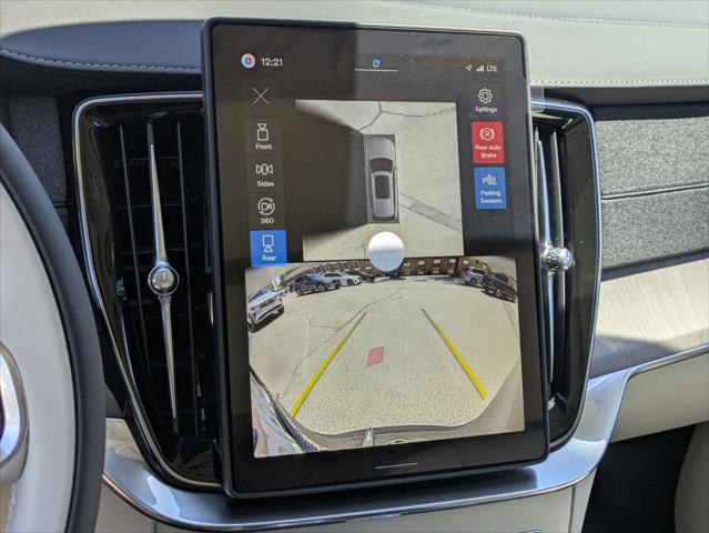 2026 Volvo XC90 Plug-In Hybrid Ultra Dark Theme, T8 AWD, Electric/Gasoline, 7 Seats