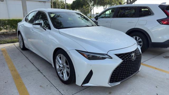 2023 Lexus IS 300 300