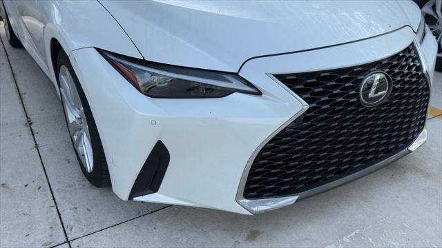 2023 Lexus IS 300 300