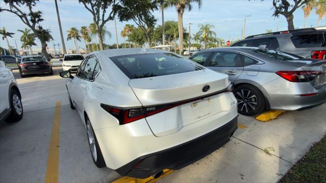 2023 Lexus IS 300 300