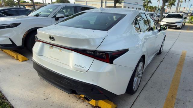 2023 Lexus IS 300 300