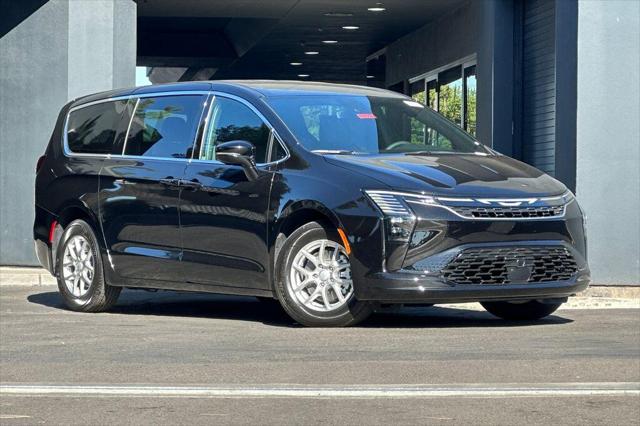 2027 Chrysler Pacifica Pacifica Select