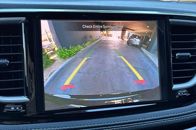 2027 Chrysler Pacifica Pacifica Select