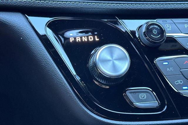 2027 Chrysler Pacifica Pacifica Select