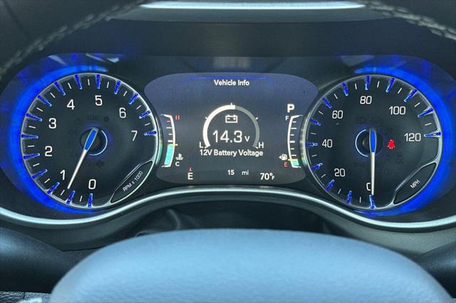 2027 Chrysler Pacifica Pacifica Select