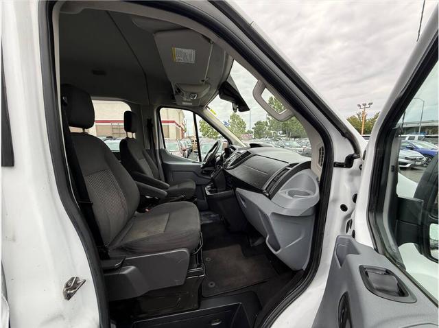 2017 Ford Transit XLT