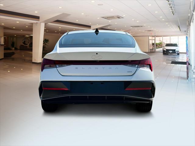 2025 Hyundai Elantra Hybrid Limited