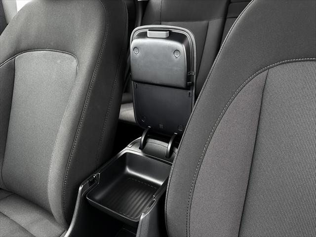 2025 Hyundai Kona SE