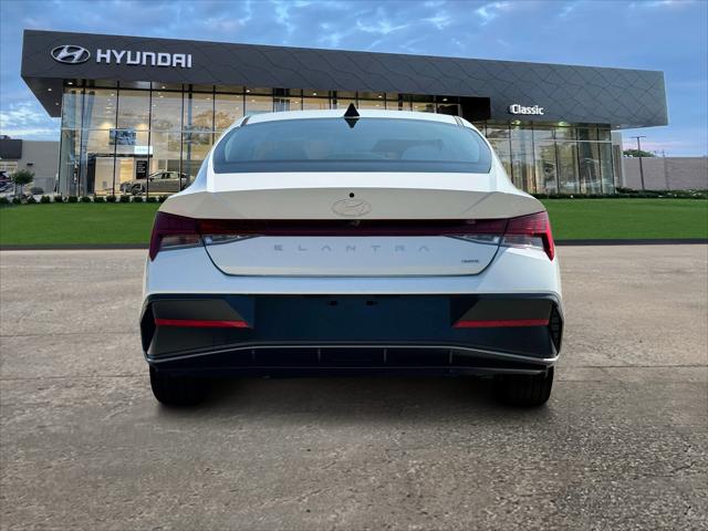 2025 Hyundai Elantra Hybrid Limited