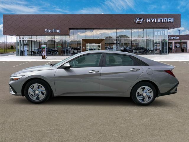 2024 Hyundai Elantra SE