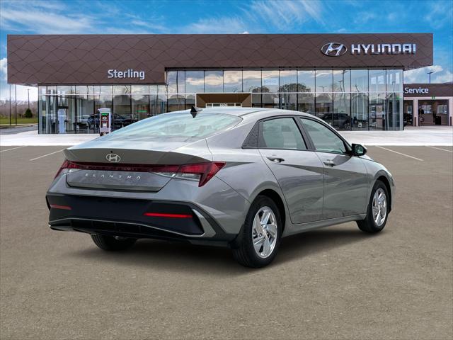 2024 Hyundai Elantra SE