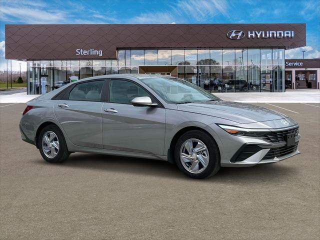 2024 Hyundai Elantra SE