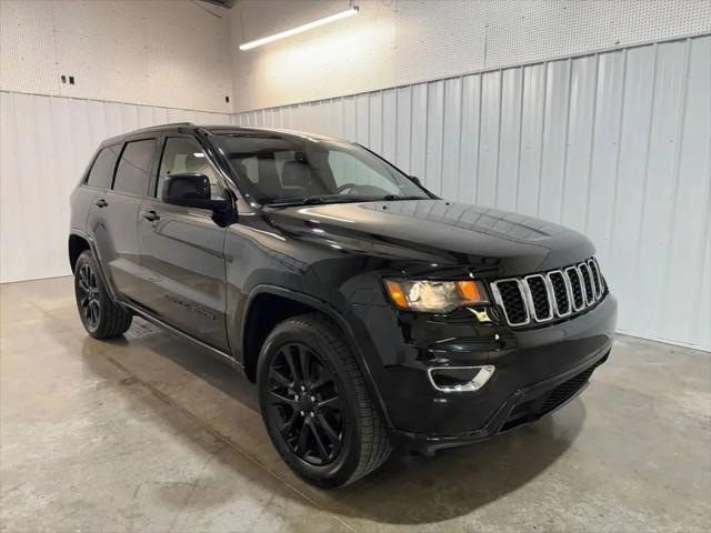 2019 Jeep Grand Cherokee Altitude 4x4 for sale in Adel, IA