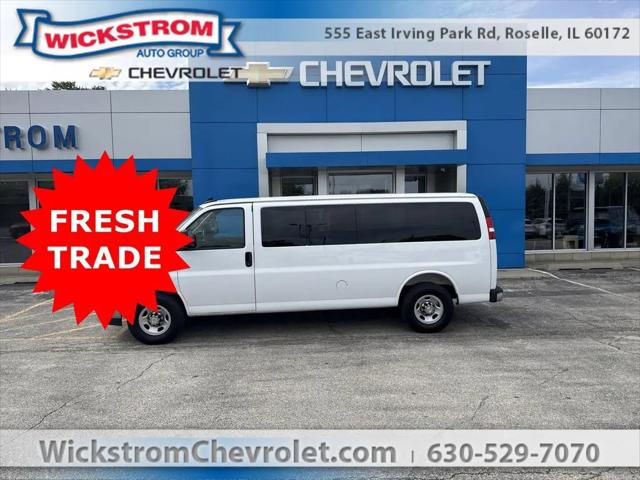 2025 Chevrolet Express Passenger RWD 3500 Extended Wheelbase LT for sale in Roselle, IL
