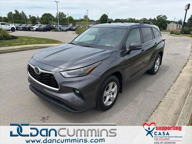 2022 Toyota Highlander LE for sale in Paris, KY