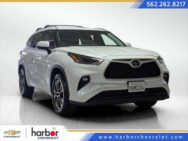 2023 Toyota Highlander XLE for sale in Long Beach, CA