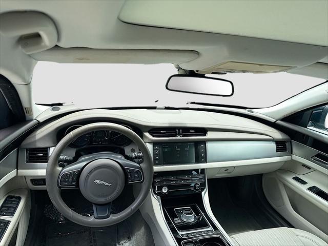 2016 Jaguar XF 35t Prestige
