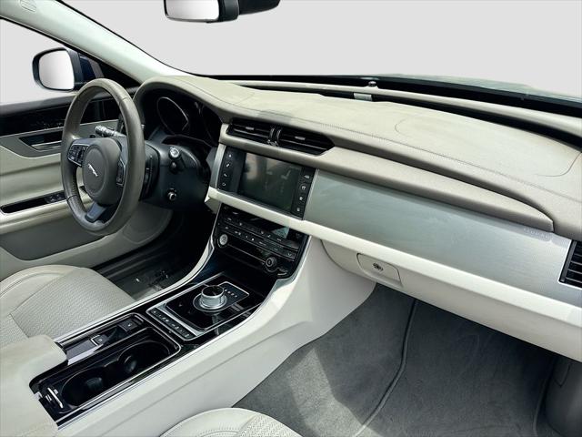 2016 Jaguar XF 35t Prestige
