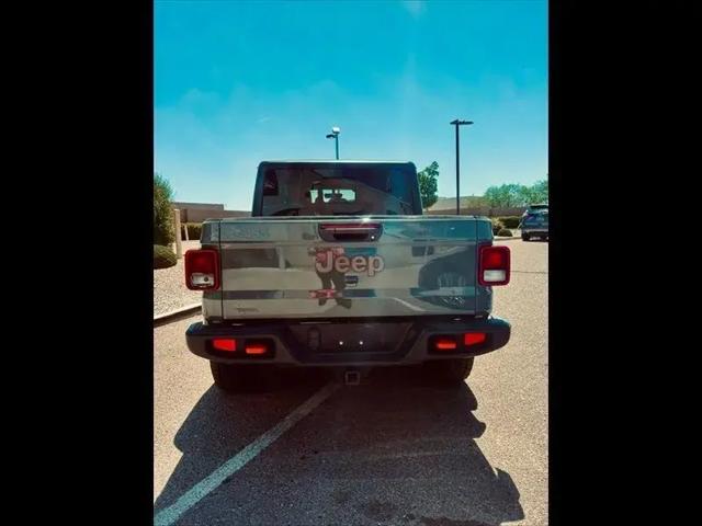2023 Jeep Gladiator Sport