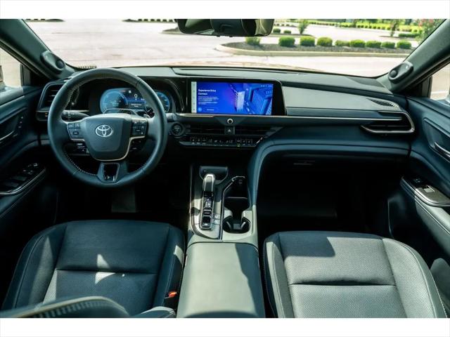 2025 Toyota Crown Signia Limited