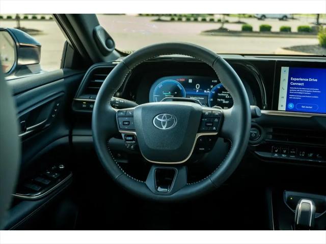 2025 Toyota Crown Signia Limited