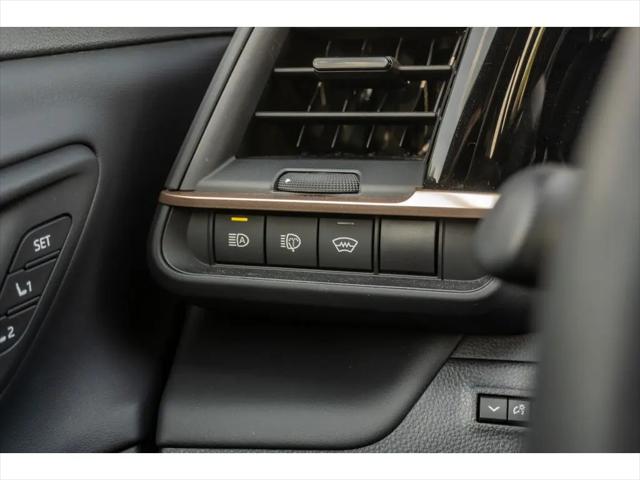 2025 Toyota Crown Signia Limited