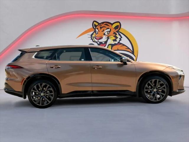 2025 Toyota Crown Signia Limited
