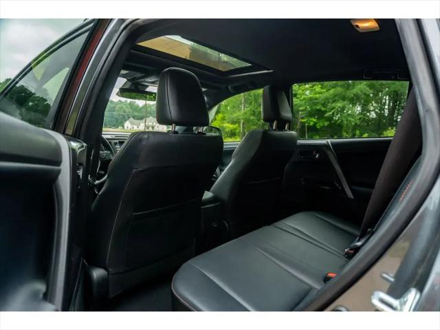 2018 Toyota RAV4 SE